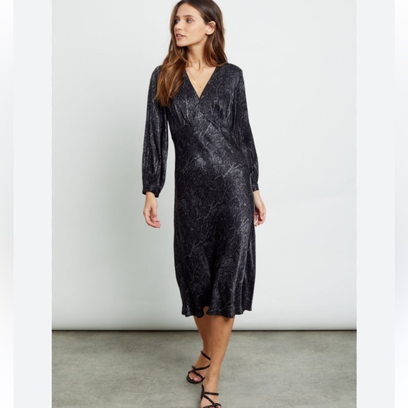 Rails Dresses & Skirts - Rails Shiloh Charcoal Snakeskin V-neck Satin Midi Dress